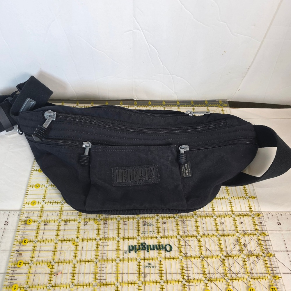 Hedgren Urban Gear Black Nylon Fanny Pack Waist Bag‎ travel hike vacation